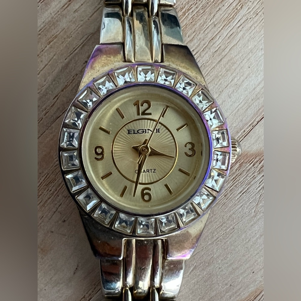 Elgin II Ladies Watch Crystals Gold Tone Purple Case and Gold Tone Dial
